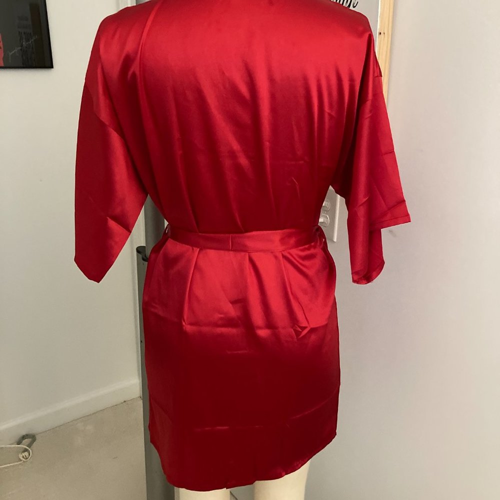 Silky Short Red Robe size S - Picture 3 of 4